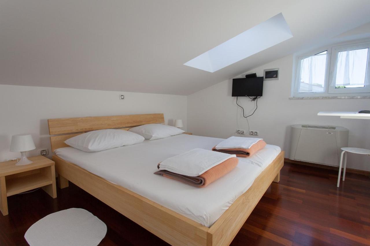 Bed&Breakfast Lucija Bed & Breakfast Punat Bagian luar foto
